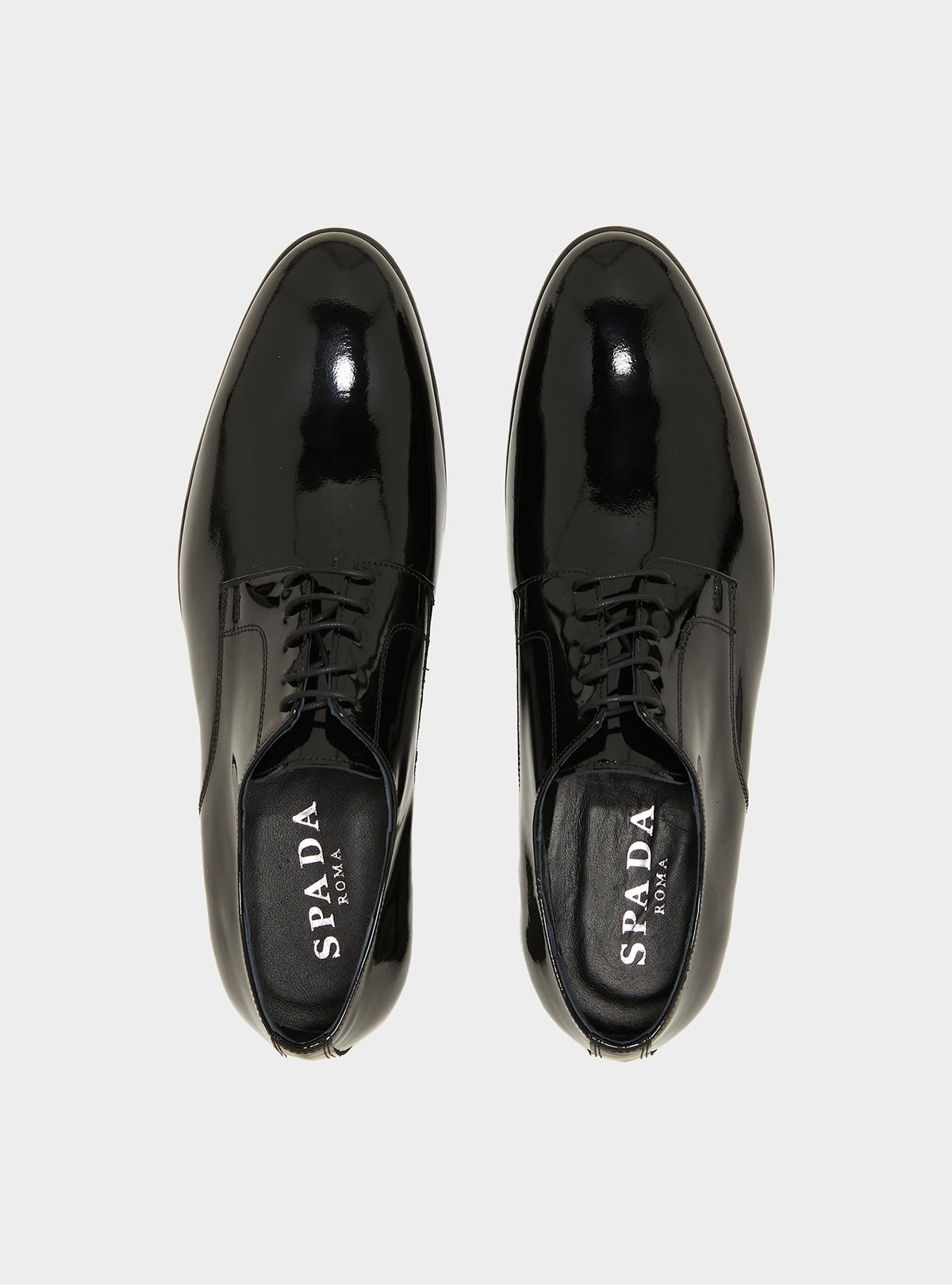 Derby lucida in pelle
