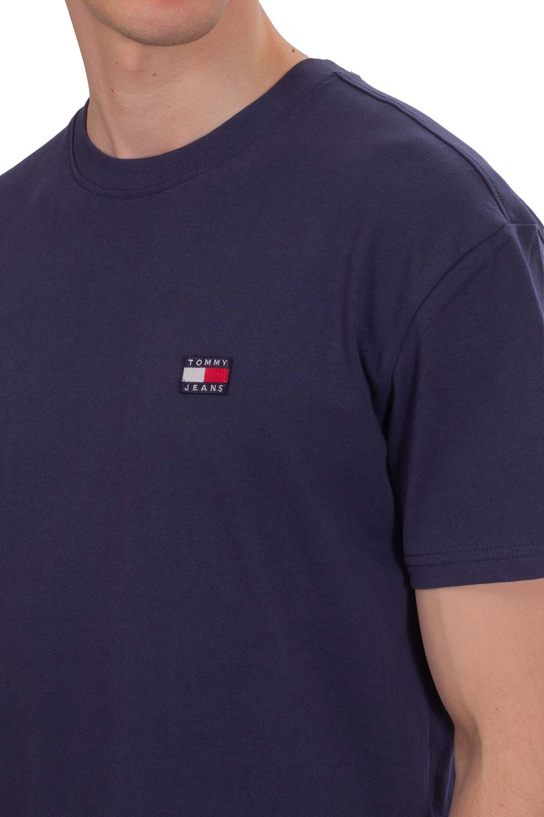 TOMMY JEANS - Men's relaxed T-shirt with logo patch  - Size S-4