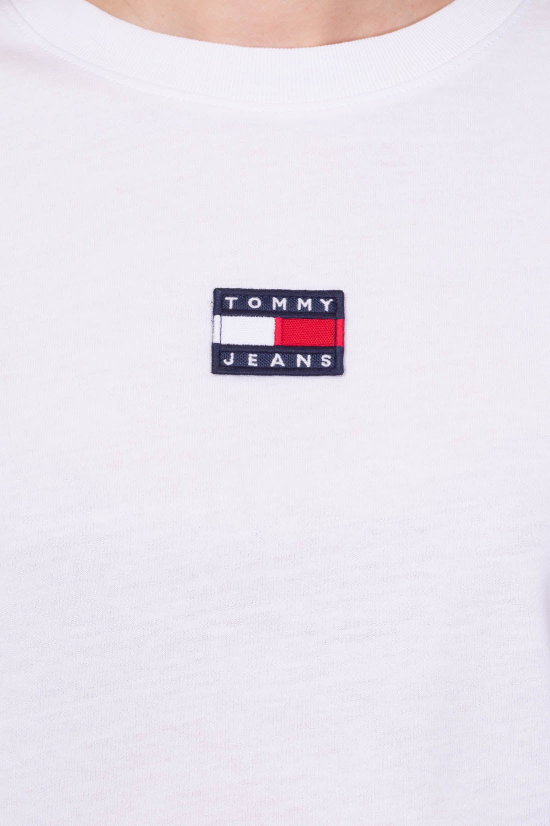TOMMY JEANS - Women's boxy crop T-shirt with logo patch  - Size S-12