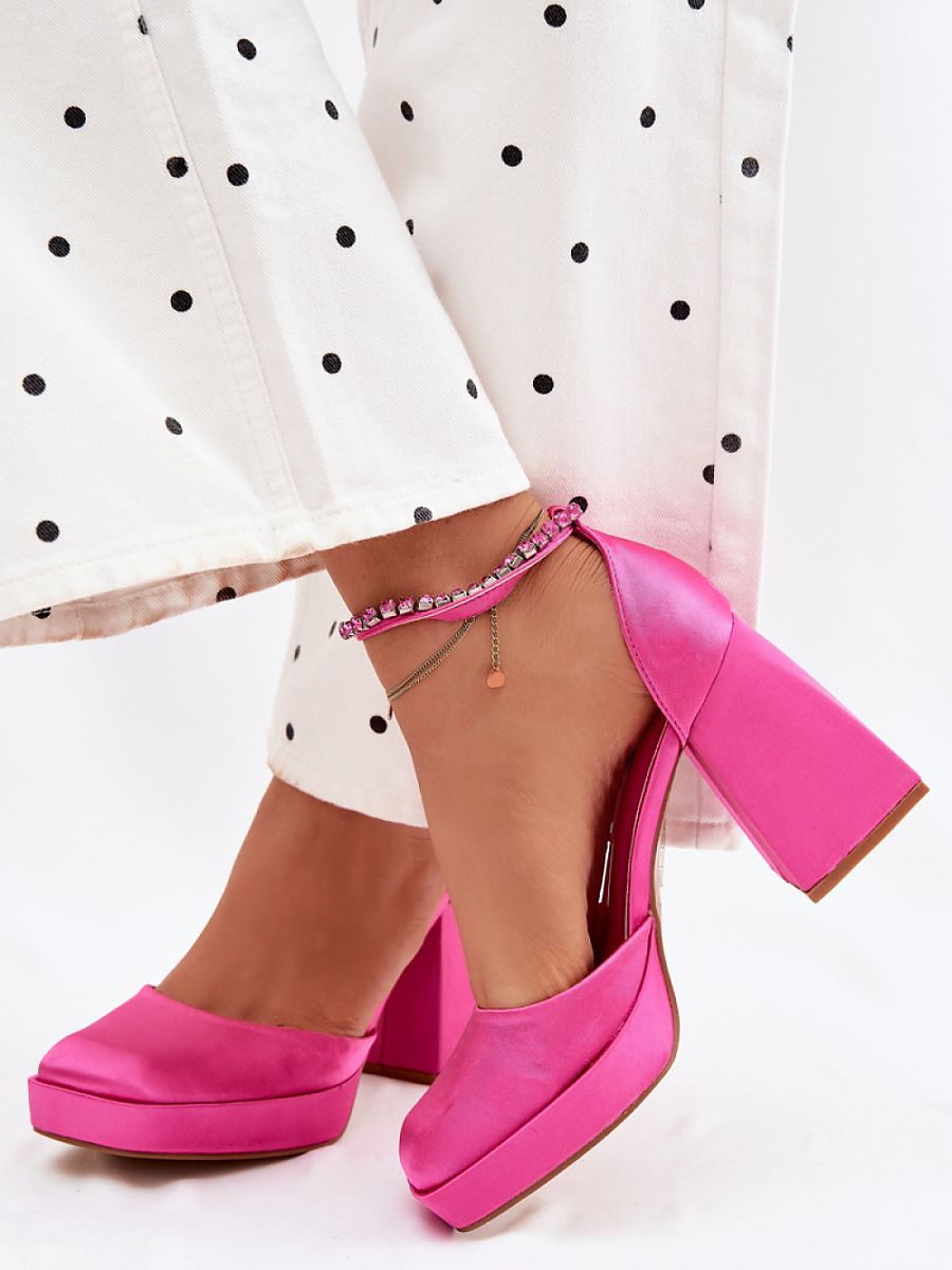 Sandali con Tacco — Step in Style
